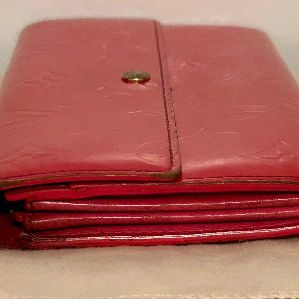 Louis Vuitton Sarah Wallet in Monogram Vernis leather. Authentic and Vintage - Picture 6 of 12